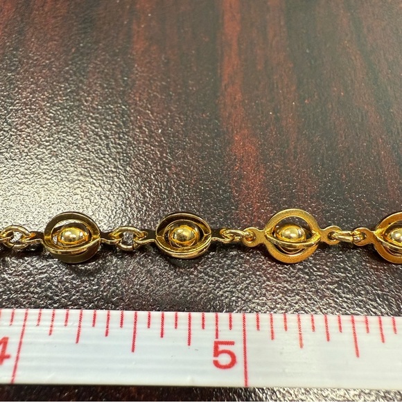 Avon “Golden Charm” Goldtone Linked Chain Bracelet with Decorative Details NIB - Picture 6 of 6